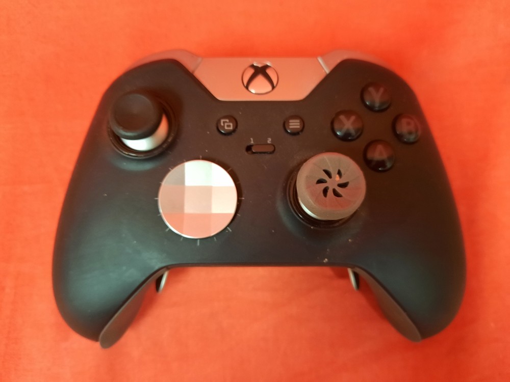 Broken Xbox Elite Wireless Controller For Xbox One 8645
