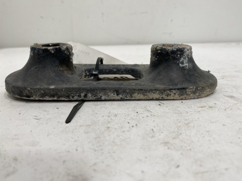 2013 Peterbilt 388 Torque Rod Bracket 0306830 (338-10348)