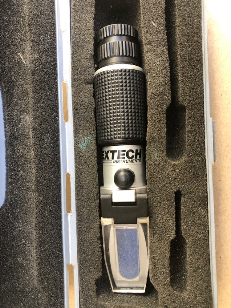 EXTECH Instruments Portable Retractometer RF40