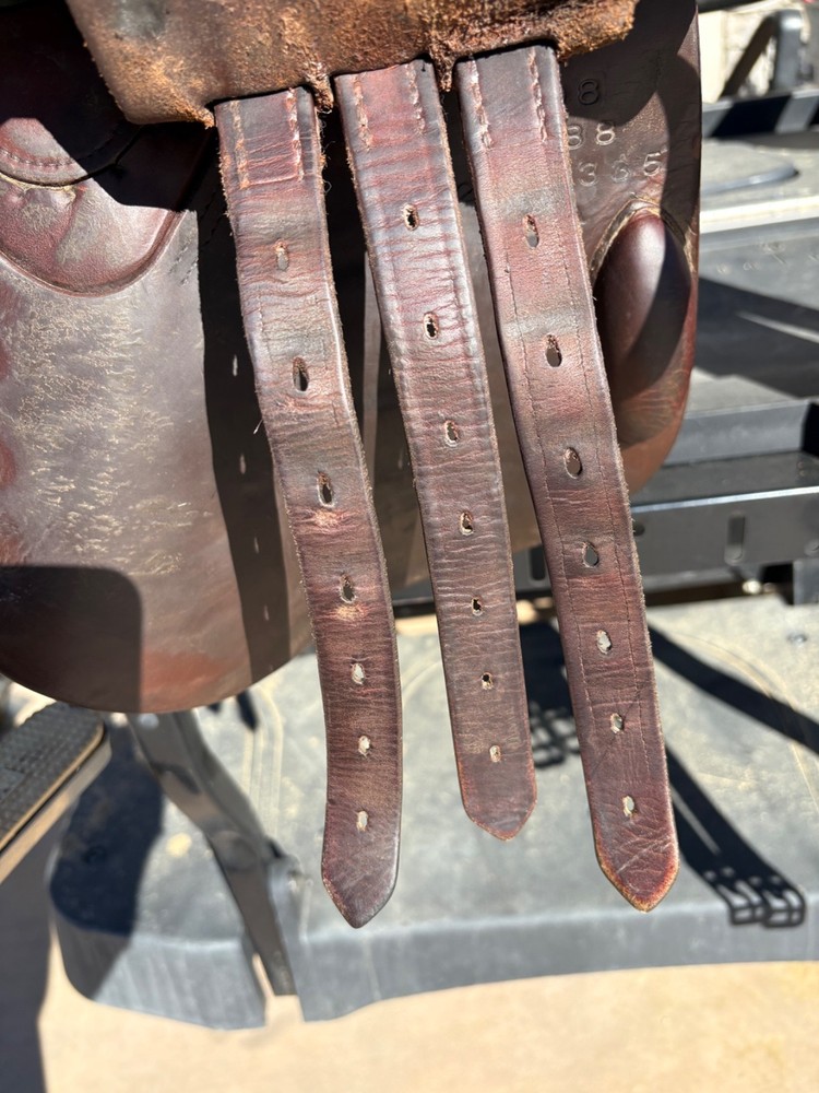 TAD COFFIN SMART-RIDE PERFORMANCE SADDLE WITH FORWARD FLAPS SIZE 16