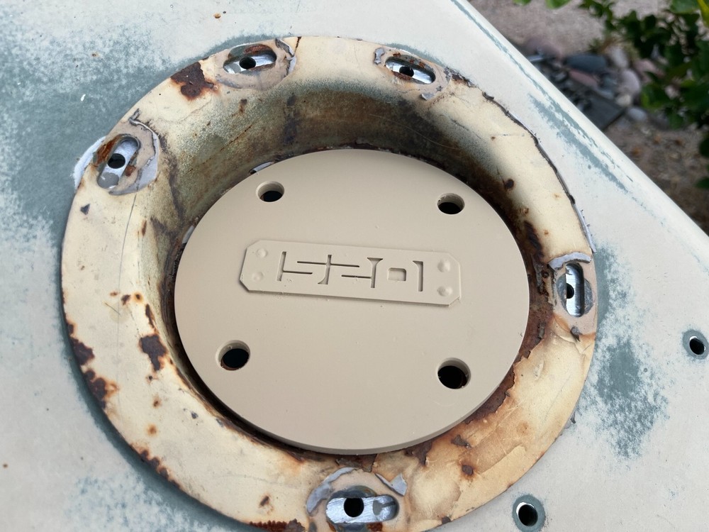 Humvee sponson cover plate/seal