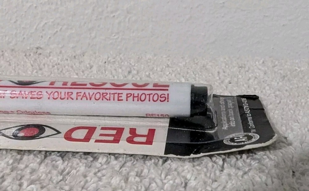 Zig Red Rescue Pen Eye Remover Correction New
