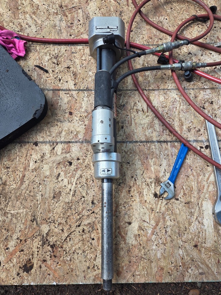 Amkus 40R w/8" ram extender Push/Pull Hydraulic Ram