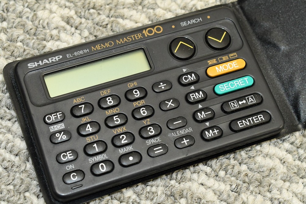 Vintage Sharp Memo Master 100 Electronic Organizer Model EL-6061H Pocket Size