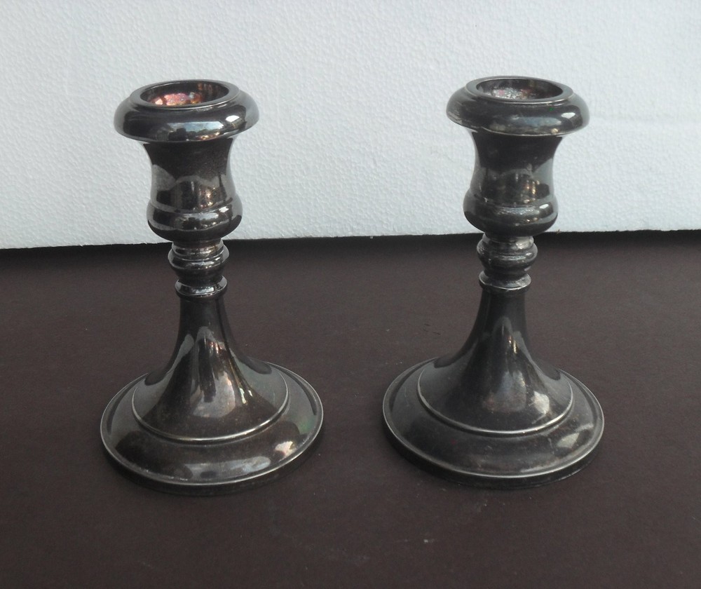 Colonial Candlestick Pair. Silver-Plated. 5-1/2 Inch tall