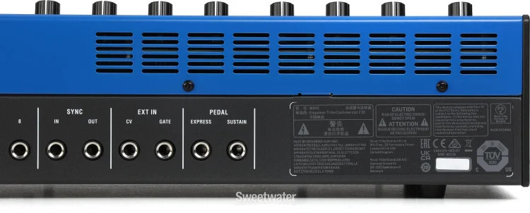 Behringer Wave Hybrid Wavetable Synthesizer