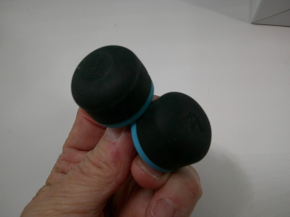 2 Arccos Driver Performance Tracking System, records your drives BLUE