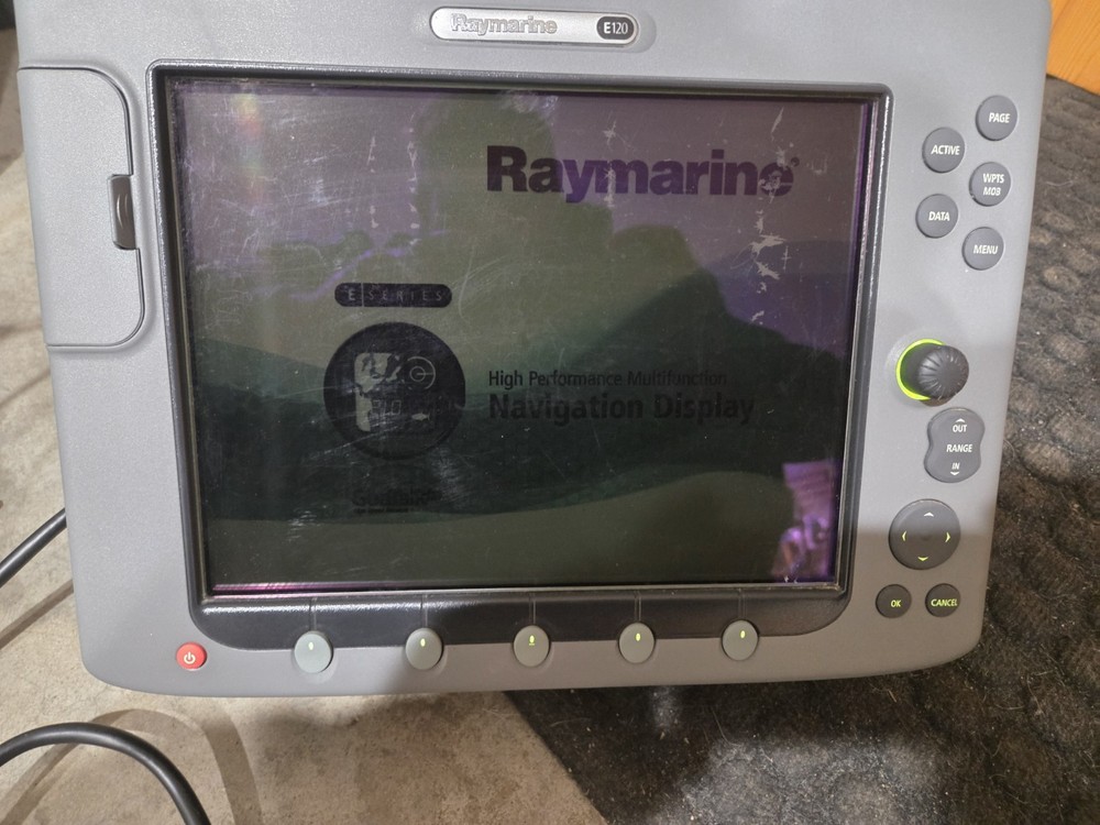 DEFECTIVE Raymarine E120 Chartplotter G3D- See Description