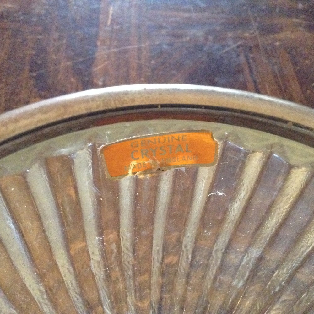 Genuine crystal divided dish