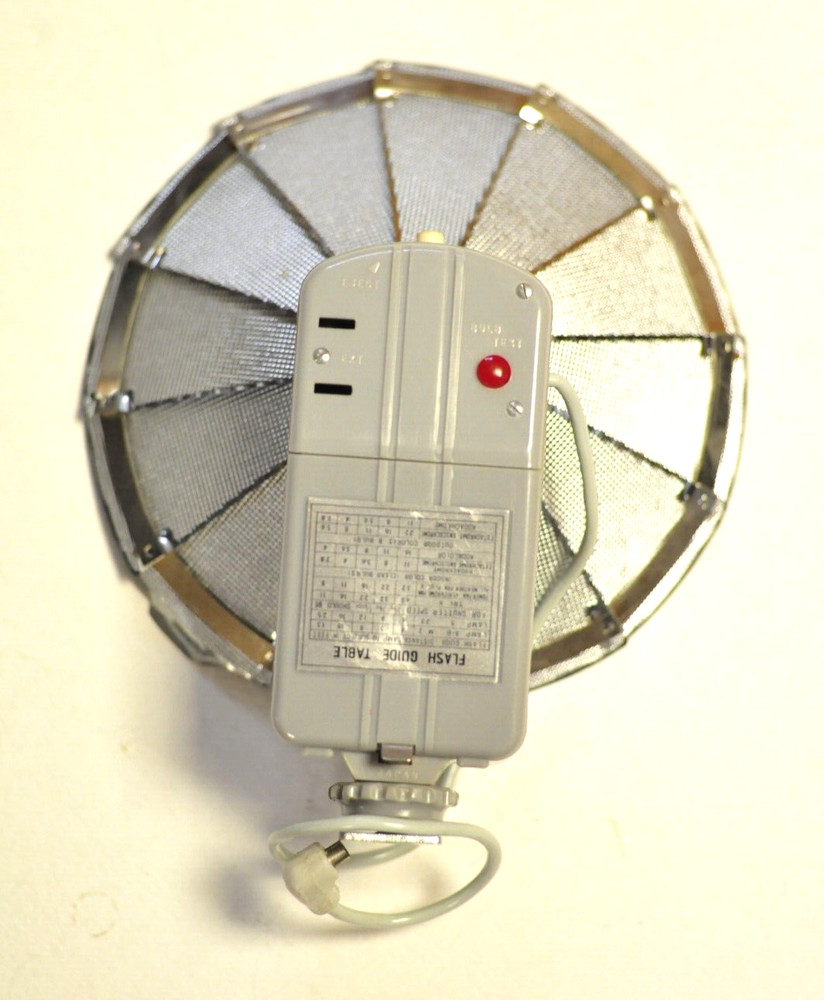 Tower pocket flash model #8706 as shown.