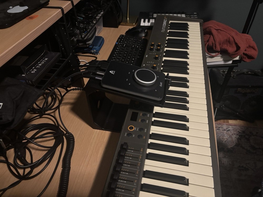 Desktop Riser - For Apogee Duet 3