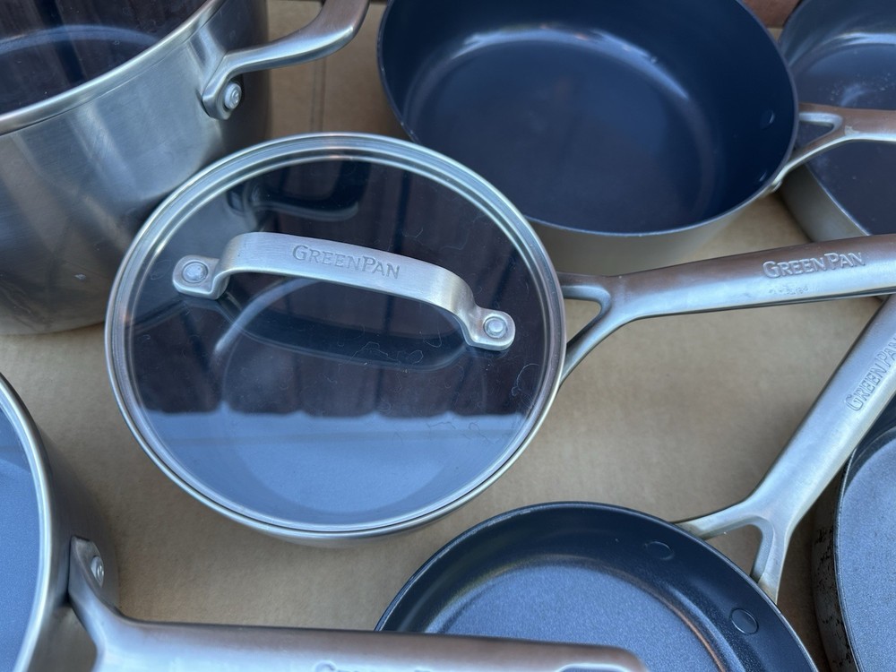 GreenPan 11 Piece Non Stick Set - MISSING 1 LID