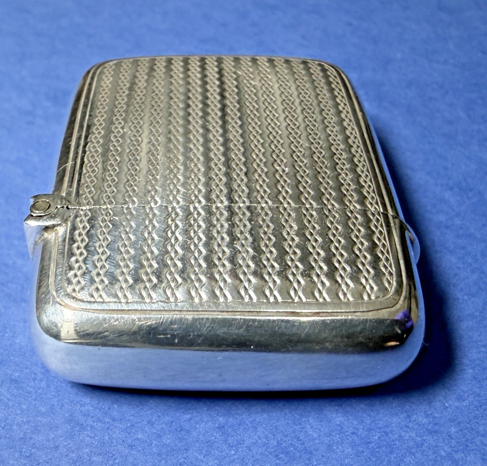 VICTORIAN SOLID SILVER WIDE VESTA CASE LONDON 1892 BY SAUNDERS & SHEPHERD