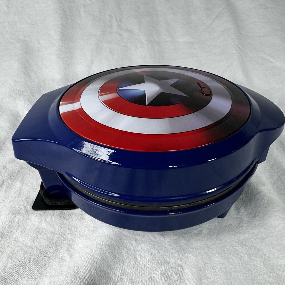 Marvel Captain America Shield 7" Waffle Maker MVA-278 BOX DAMAGE SHIPS FAST!