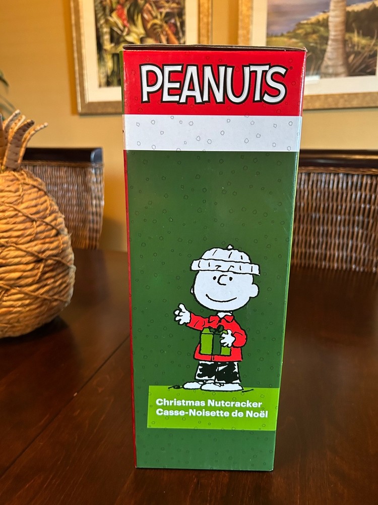 NEW Hollywood Kurt Adler Peanuts Snoopy Nutcracker