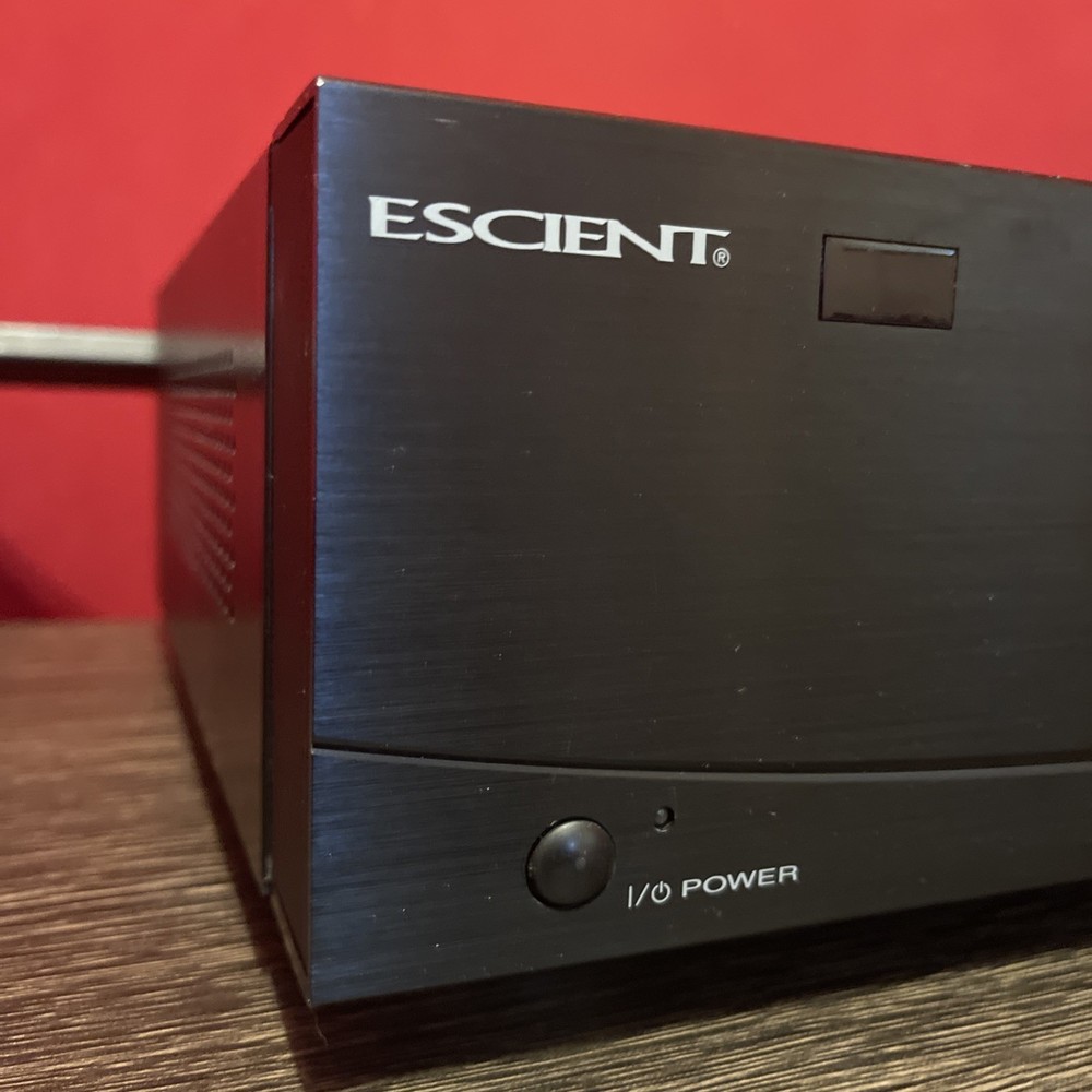 Escient Fireball E2-160 Digital Music Manager Turns on!