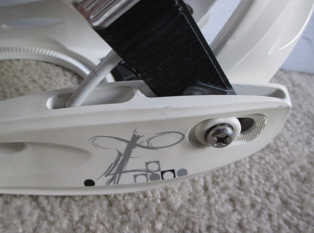 Flow Essence women's Snowboard Bindings Size Medium