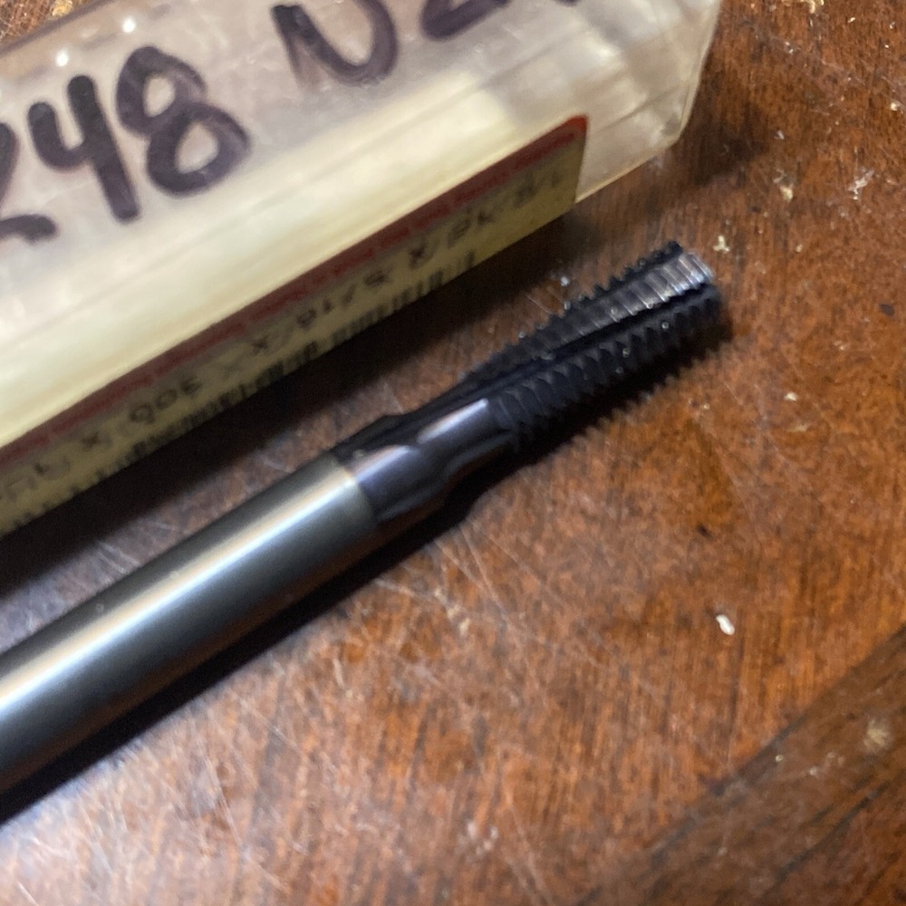 Solid Carbide Thread Mill 3-1/4x248 N 24” UN (D6)