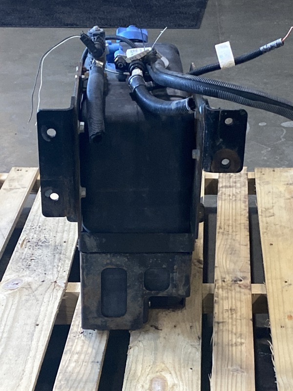 2018 Universal DEF Tank (657-11186)