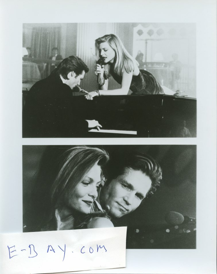 MICHELLE PFEIFFER     8X10 PHOTO G3340