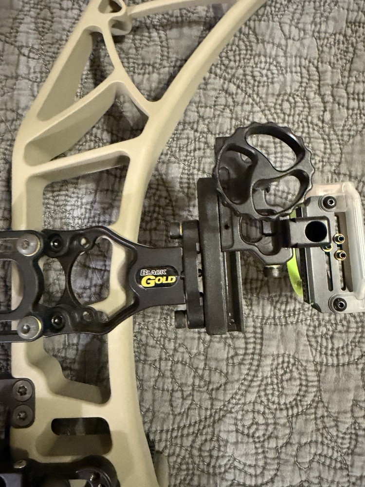 Xpedition Reflexion 32 Compound Hunting Bow