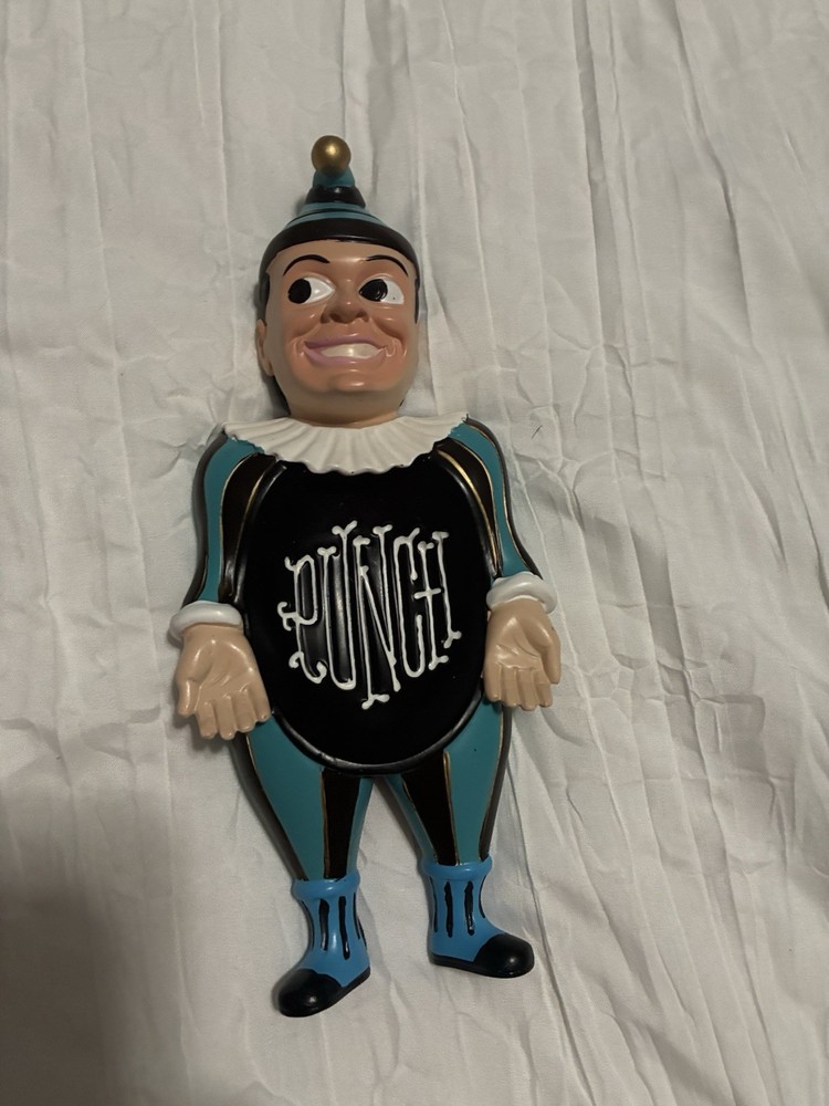 Mr Punch cigar rest and ash tray