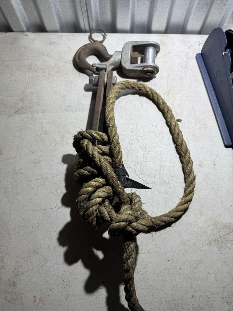 Vintage insulated lineman cable puller