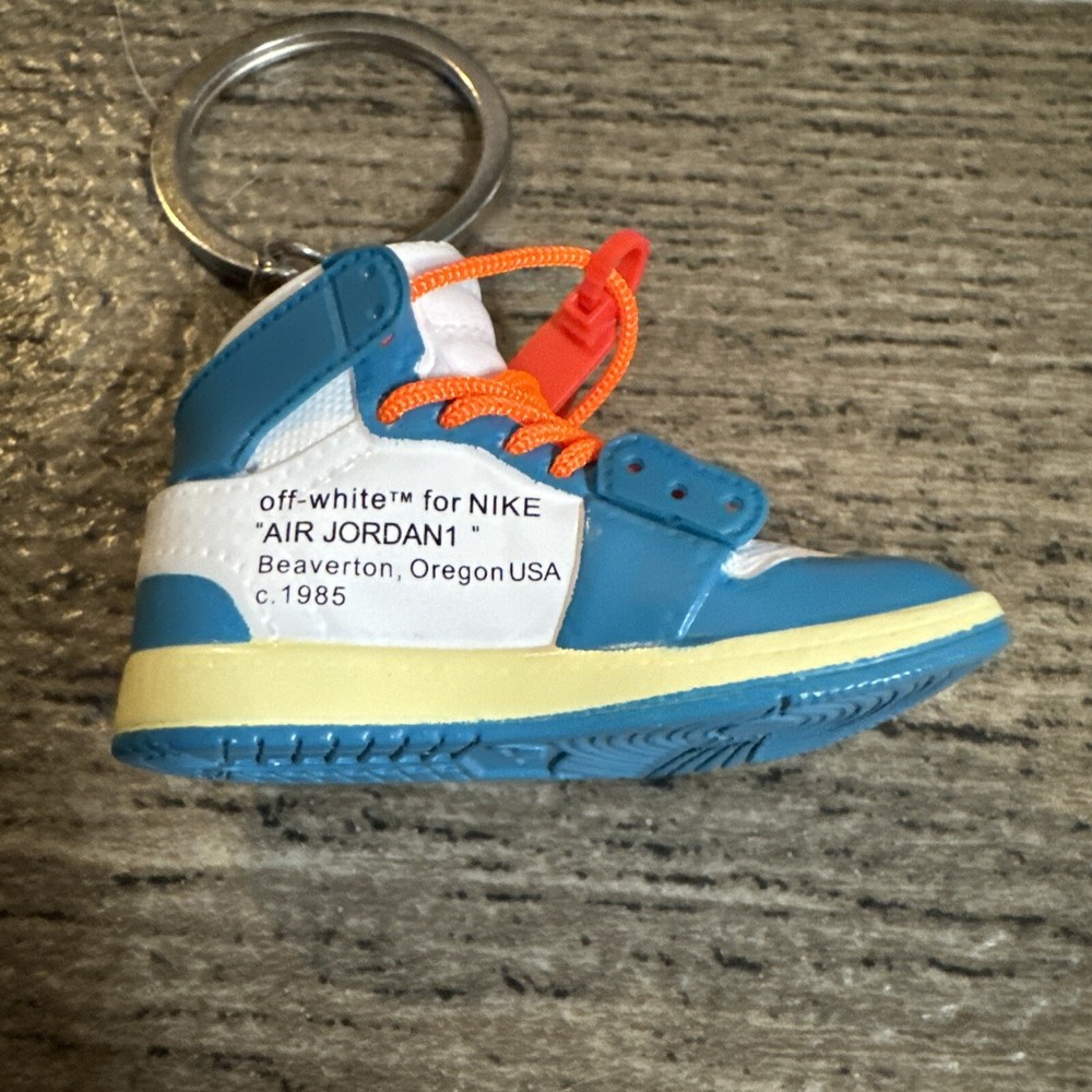 OFF-WHITE Jordan 1 UNC Keychain