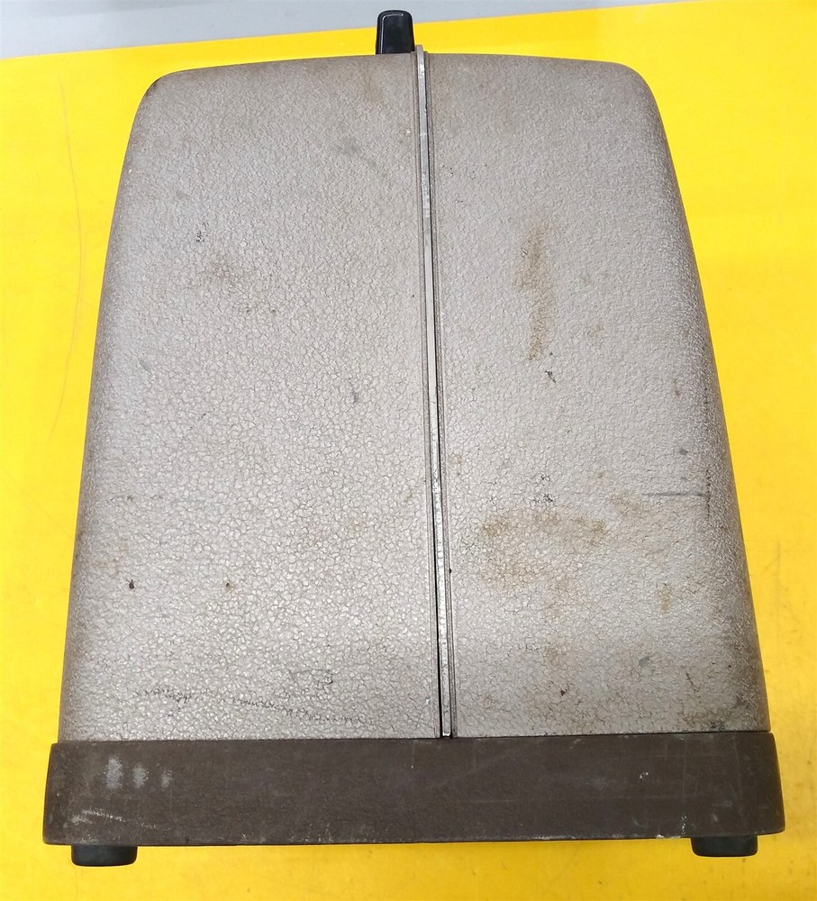 ⭐️⭐️⭐️⭐️⭐️ **UNTESTED** Bell & Howell Model 245 BA Auto Load 8mm Film Projector