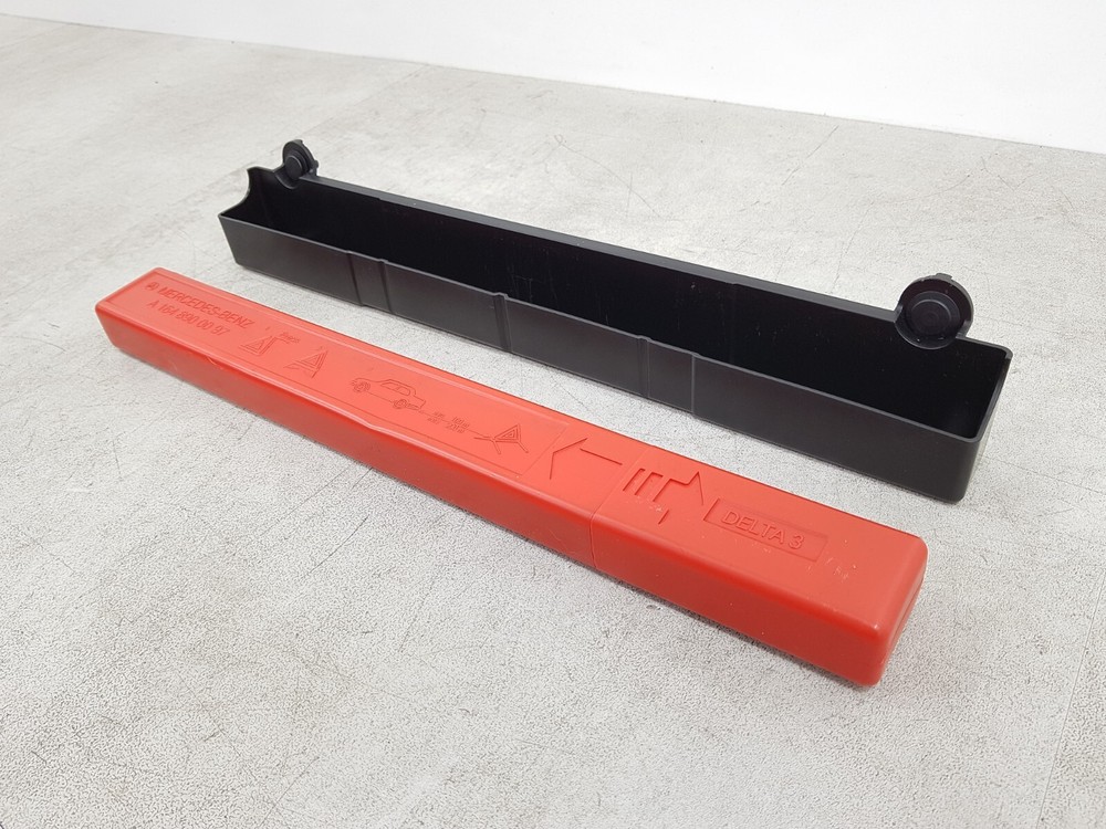 MERCEDES ML W164 EMERGENCY TRIANGLE WITH HOUSING