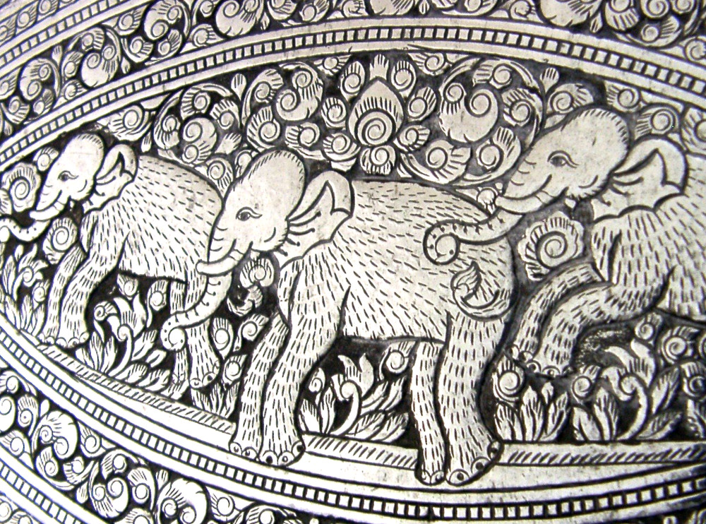 SUPERB 212g ANGLO INDIAN CEYLON SOLID SILVER DISH TRAY c1920 ANTIQUE ELEPHANTS
