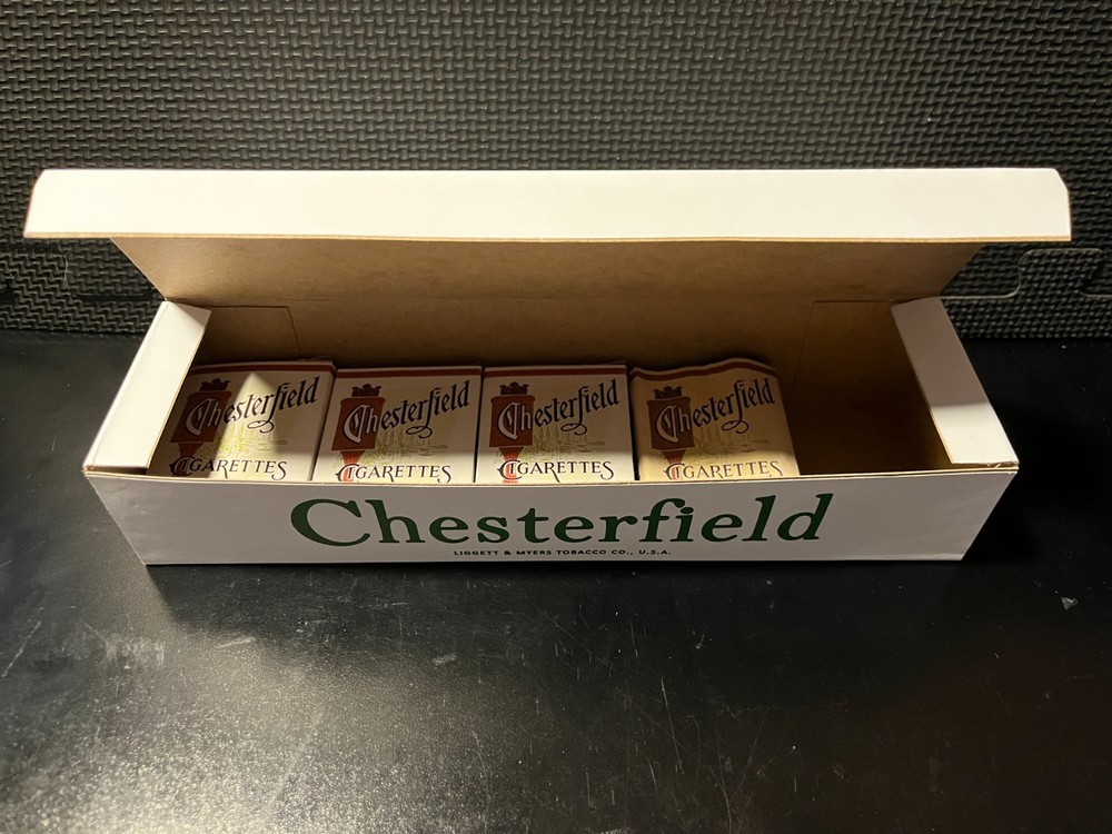 Chesterfield cigarettes - Empty custom design display box