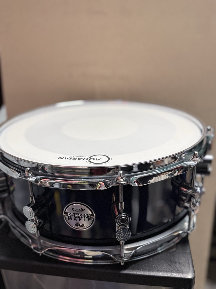 PDP Concept Maple Snare Drum Maple Shell Blue Burst Black 14x5.5