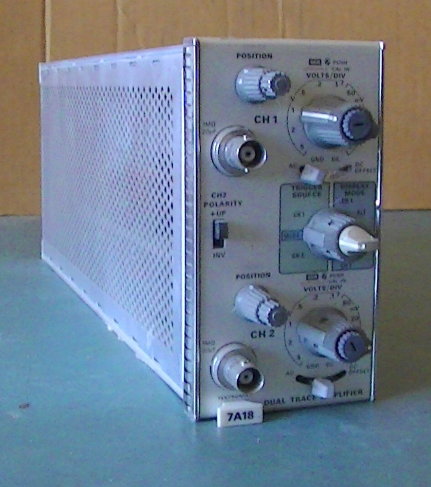 TEKTRONIX 7A18 DUAL TRACE AMPLIFIER PLUG-IN MODULE