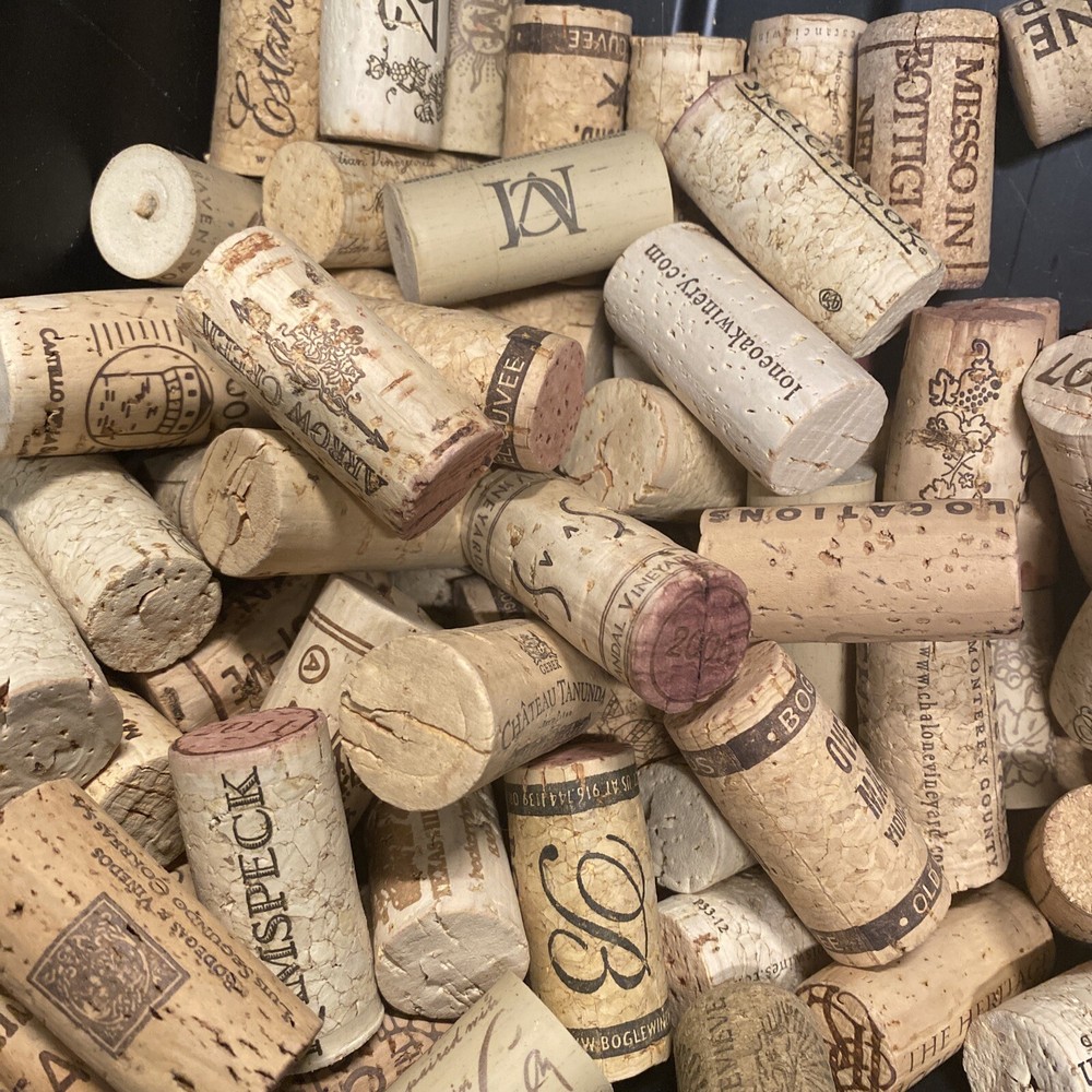 1 Pound Of Assorted Wine Corks for Crafting & Artistic work - Roughly 100 Corks