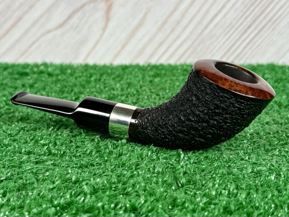 FLEMMING JAKOBSEN RUSTIC NOSEWARMER HORN DANISH PIPE W/ STERLING SILVER.