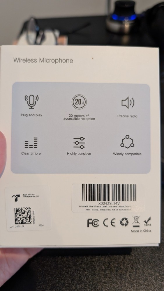 2 Pcs Wireless Lavalier Microphone for iPhone iPad Android With Charger 70feet