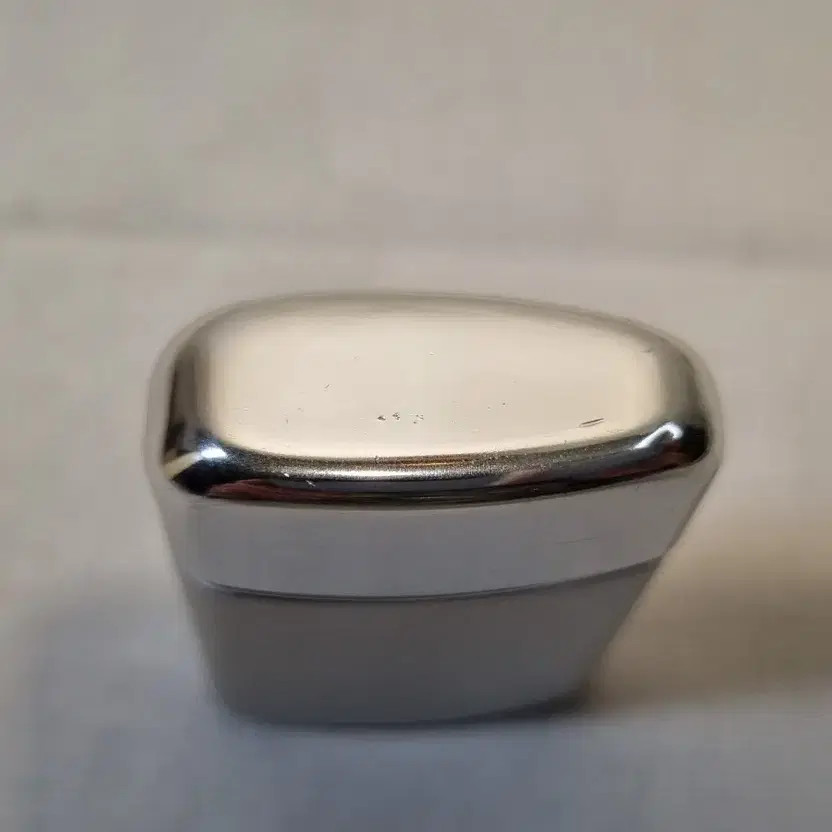 Lonsden Typhoon Oil Lighter 2