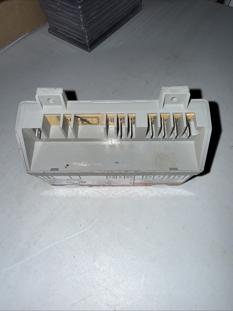 Honeywell S8610H Intermittent Pilot Spark Ignition Control Module S8610H1046