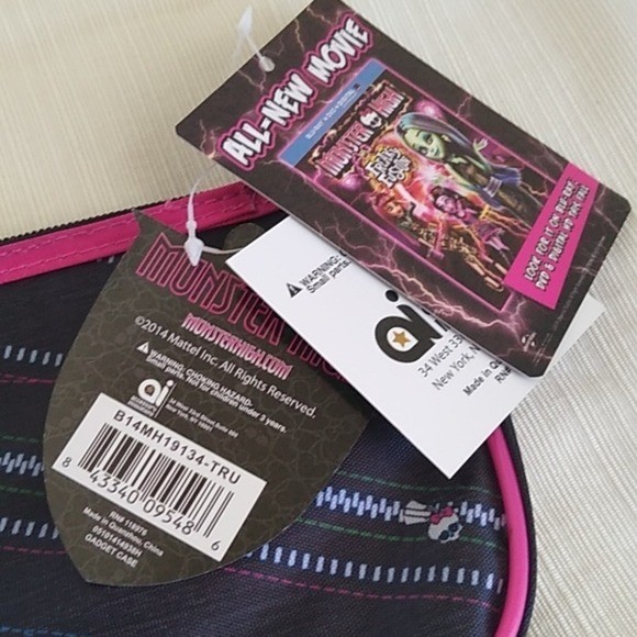 Monster High Gadget Case with 2 Zippered Compartments
