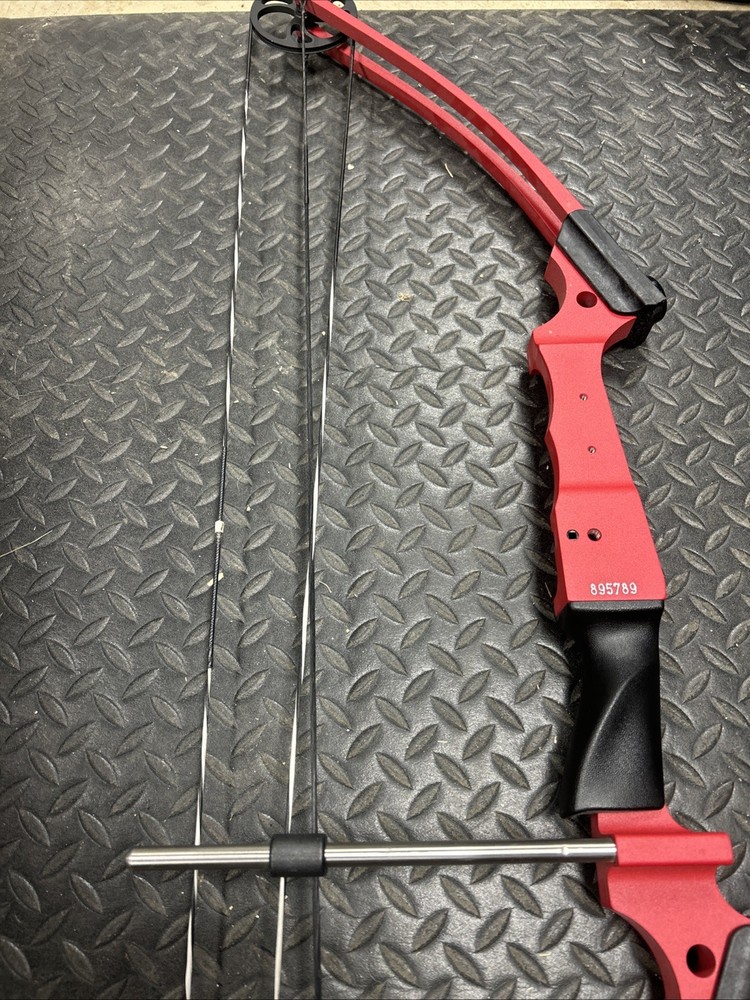 Genesis Right Handed Compound Bow Kit - Red