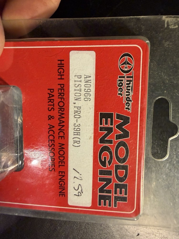 THUNDER TIGER AN0966 CYLINDER & PISTOn