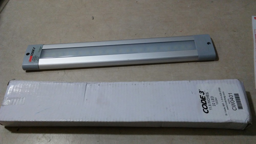 Compartment Lght,11.8",White,12/24 VDC CODE 3 CW0401