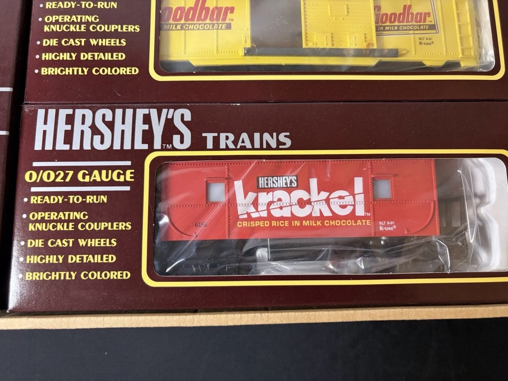 The Hershey’s 0-27 Gauge Train Set 6 Unit Electric Train Set