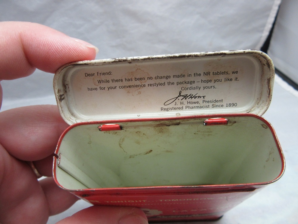 NR All vegetable Laxative tablets tin. Nature's Remedy