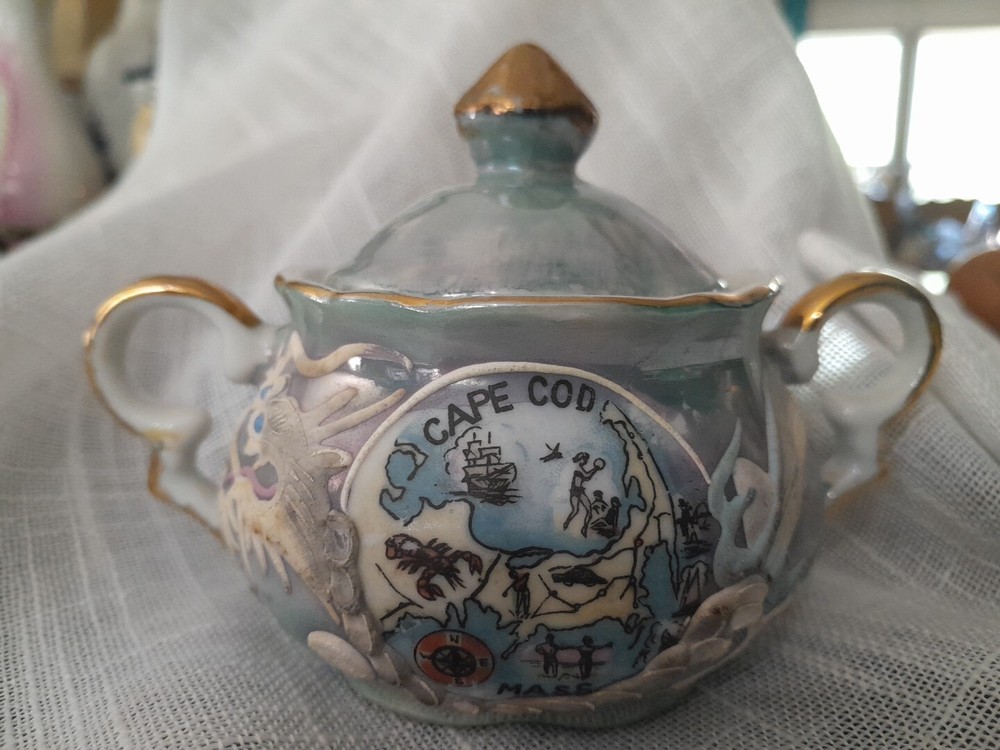 Beautiful Small Cape Cod Souveneir Sugar Bowl With Lid Luster With Gold Trim