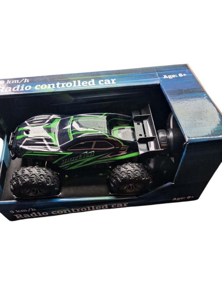 Hunter" Series Radio Controlled Car.
