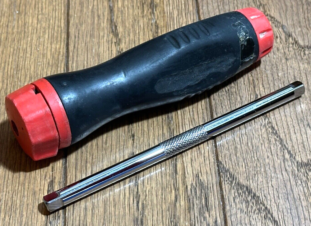 Snap On Tools Ratcheting Screwdriver 1/4" Socket Driver Interchangeable Bit Red