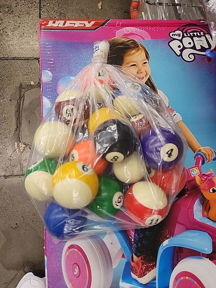 Vintage  Pool Balls Unknown Billiard Set  2 1/4”no Box