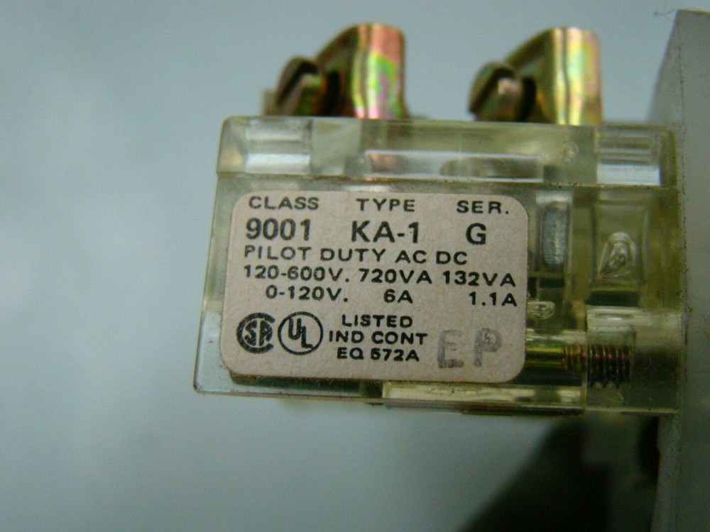 Square D 120V Type KA-1 Class 9901 Selector Switch